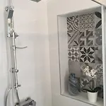 Aman Apartman *