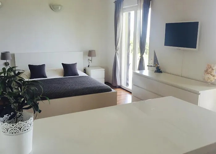 Aman Макарска