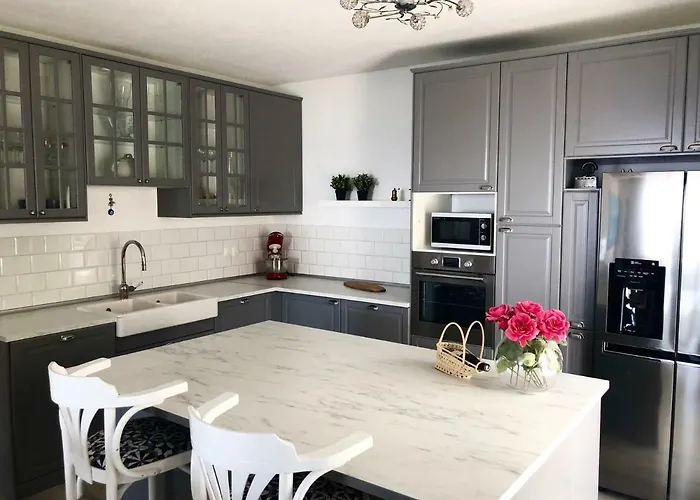 Aman Макарска